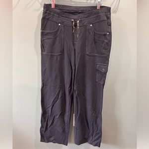 Kuhl Mova pant size 12 Short